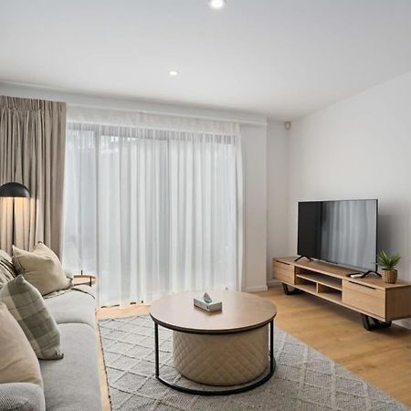 Alps And Lake Retreat Wanaka Albert Town Экстерьер фото